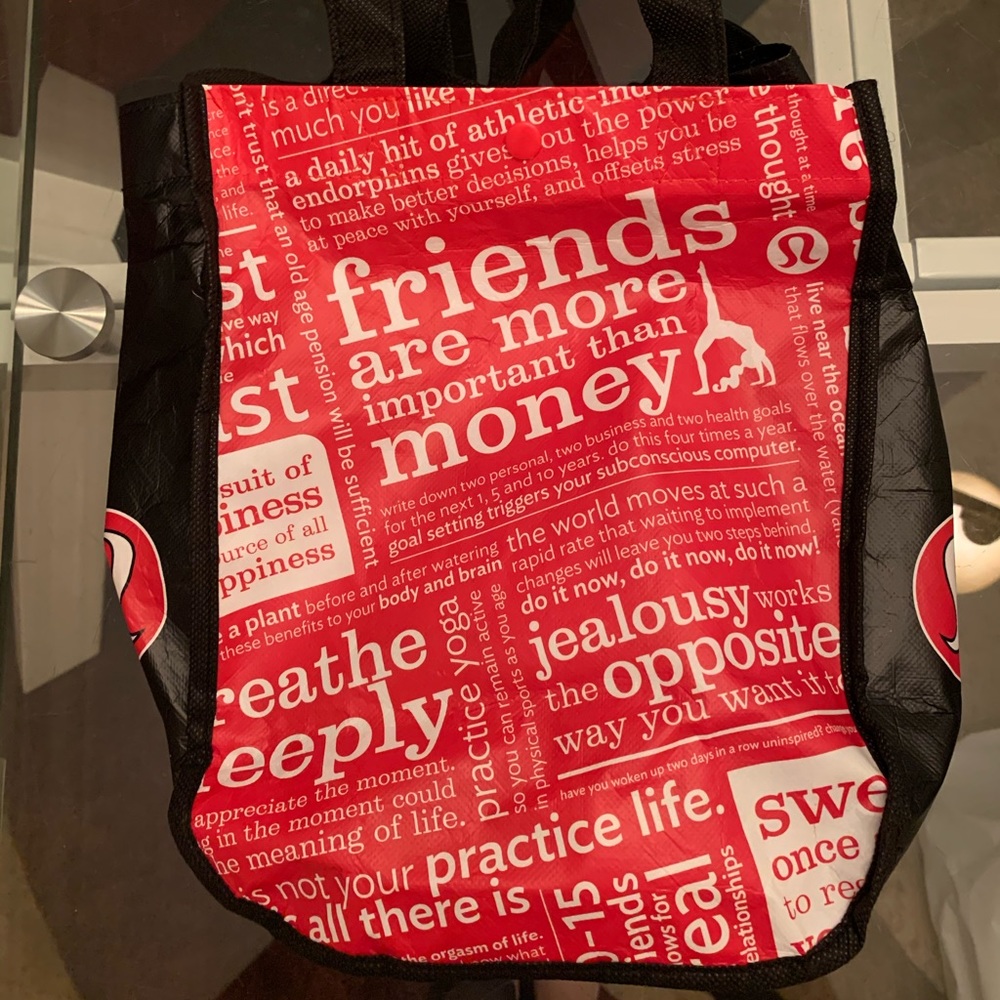 Lululemon bag